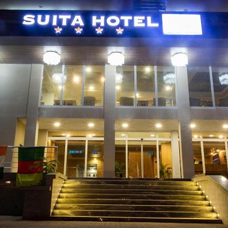 Suita Hotel Яунде Экстерьер фото